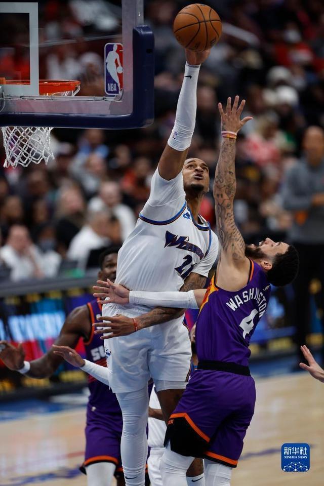 体育直播-利威尔踢艾伦